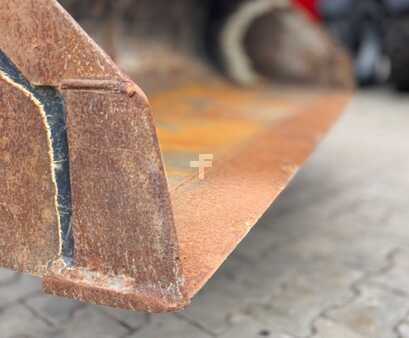 Liitteet 0 Manitou CBR 730/1850 (2)