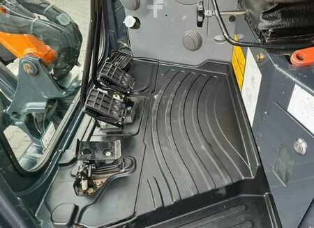 Bæltegraver 2022 Hitachi ZX33U-6 CLR (10)