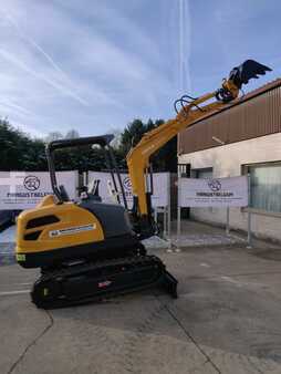 Lánctalpas kotrógép 2025 [div] 2500 KG (5)