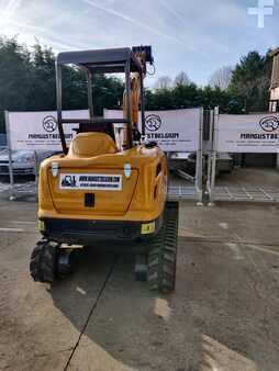 Lánctalpas kotrógép 2025 [div] 2500 KG (6)