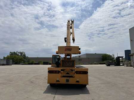 Grúas sobre camiones 2014 Broderson IC80-3J (7)