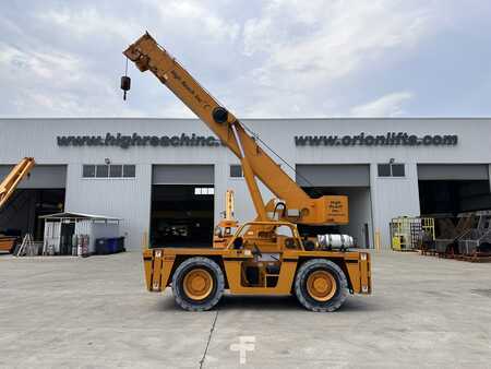 Grúas sobre camiones 2008 Broderson IC250-3B (1)