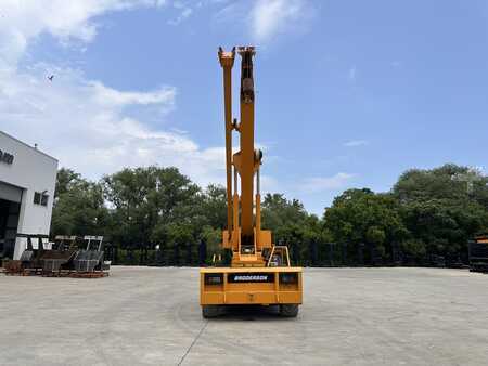 Grúas sobre camiones 2008 Broderson IC250-3B (3)