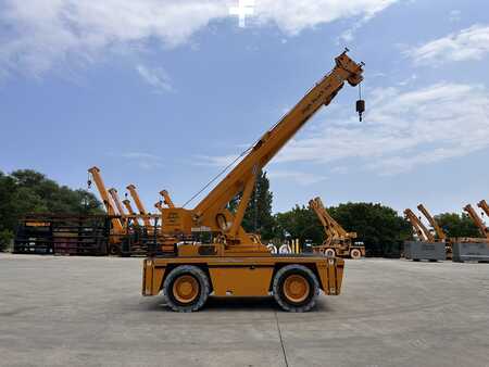 Grúas sobre camiones 2008 Broderson IC250-3B (5)