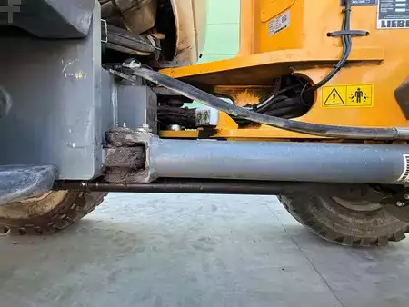 Kerekes rakodó 2017 Liebherr L 506 (11)