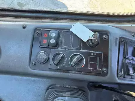 Kerekes rakodó 2017 Liebherr L 506 (19)
