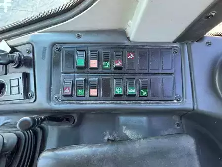 Kerekes rakodó 2017 Liebherr L 506 (20)