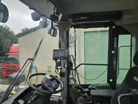 Kolové nakladače 2017 Komatsu WA500-8 (30)