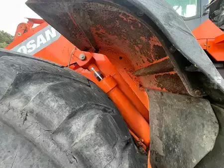 Ładowarki kołowe 2016 Doosan DL550-5 (28)