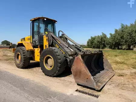 Chargeuse sur pneus 2002 JCB SLP436 (5)