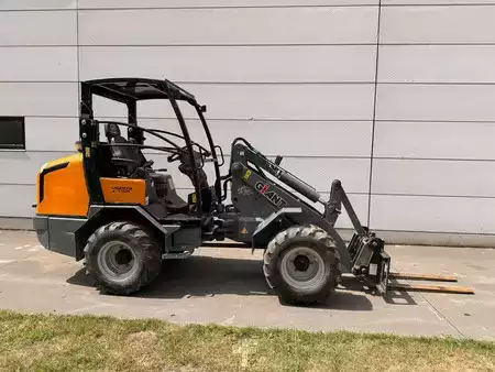 Kolové nakladače 2019 Giant V5003 X-TRA 45+ (3)