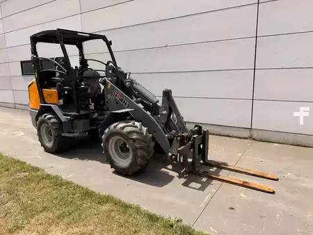 Kolové nakladače 2019 Giant V5003 X-TRA 45+ (4)