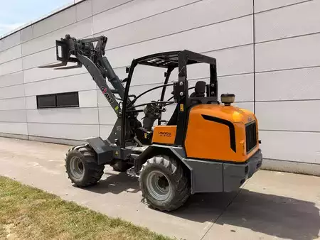 Kolové nakladače 2019 Giant V5003 X-TRA 45+ (6)