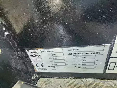 Kolové nakladače 2023 Giant G3500 (12)