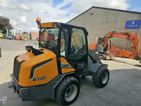 Kolové nakladače 2023 Giant G3500 (3)