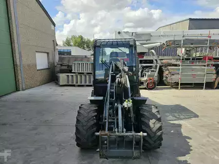 Kolové nakladače 2023 Giant G3500 (5)