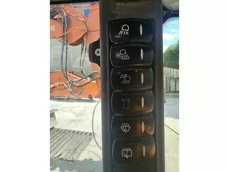 Kolové nakladače 2023 Giant G3500 (8)