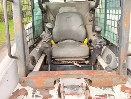 Nakládací pásová vozidla 2000 Bobcat 864 864 (9)