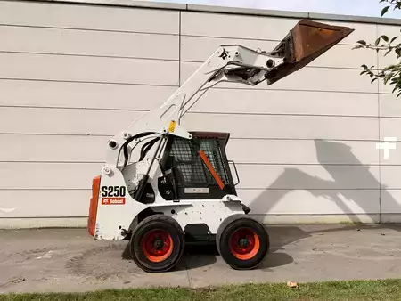 Kolové nakladače 2008 Bobcat S250 S250 (6)