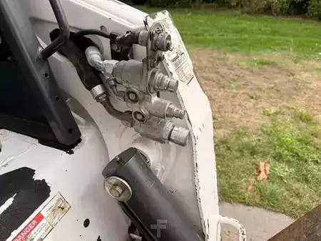 Kolové nakladače 2008 Bobcat S250 S250 (7)