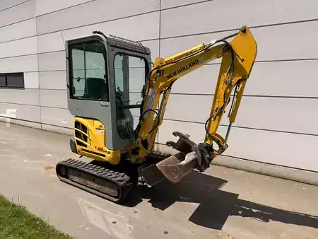 mini escavadeira 2011 New Holland Construction E18 SR E18 SR (2)