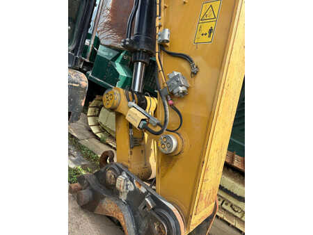 Korečková rýpadla 2018 Caterpillar 374F (10)