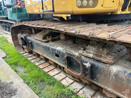 Korečková rýpadla 2018 Caterpillar 374F (19)