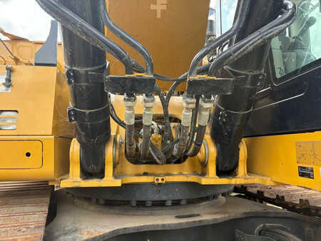 Korečková rýpadla 2018 Caterpillar 374F (7)