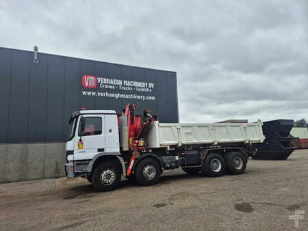 Autokran 2004 Mercedes-Benz Actros 3241 (2)