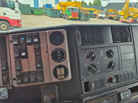 Truck 2001 MAN 27 27-414 (16)