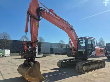 Rupsgraafmachines 2018 Hitachi ZX250LCN-6 (2)