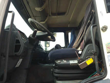Truck 2003 MAN TGA 26.310 310 (13)