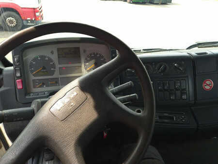 Truck 2003 MAN TGA 26.310 310 (16)