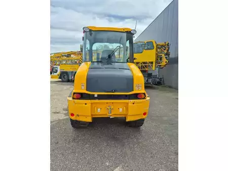Starrer Baggerlader 2019 JCB 409 T4 (5)