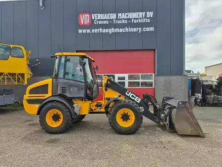 Starrer Baggerlader 2019 JCB 409 T4 (7)
