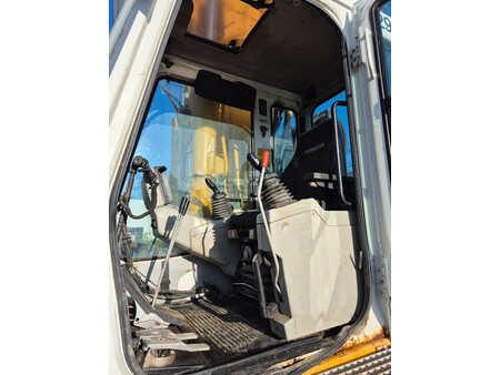 Beltegraver 2000 Liebherr r934hdsl (20)