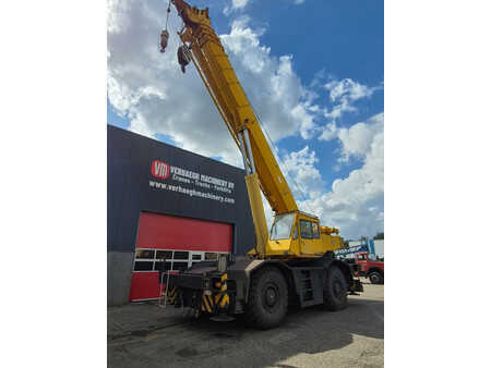 Autogru 1992 Tadano tr-400e (1)