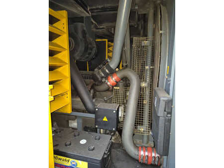 Kompressor 2005 Atlas Copco xahs 306 (9)