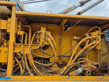 Mobile Cranes 1993 Liebherr hs832hd (11)