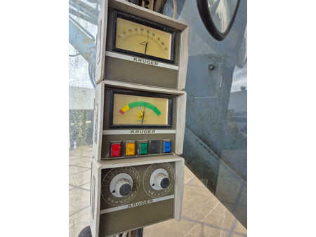 Mobile Cranes 1993 Liebherr hs832hd (17)