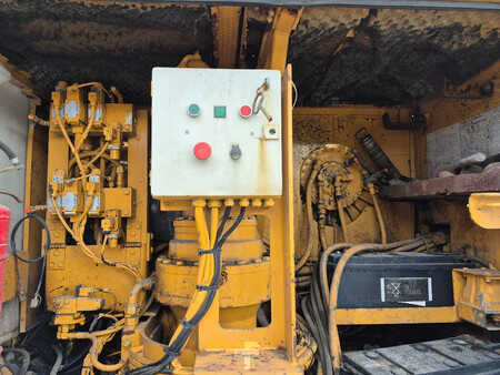 Mobile Cranes 1993 Liebherr hs832hd (9)