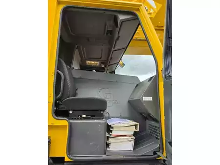 Dźwigi mobilne 2004 Grove GMK3050 (12)
