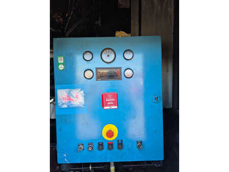 Kuorma-auto 1996 Renault midliner 180 (11)