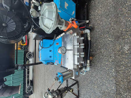 Övrigt 0 Perkins 2000serie + high pressure waterpump 1000bar (11)