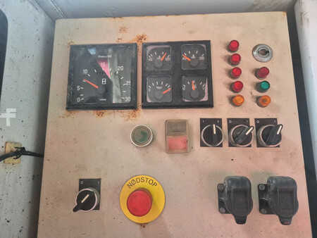 Drill rigs 1992 Unimog u 2150l38 (16)