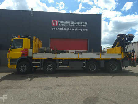 Camion-grue 2004 Ginaf X 4241 S (2)