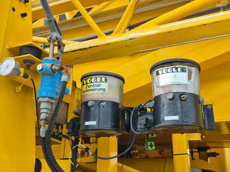 Mobilní jeřáby 2005 Spierings sk599-at5 (15)