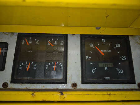 Mobilní jeřáby 2005 Spierings sk599-at5 (27)