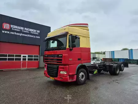 Náklaďák 2006 DAF XF 105 (1)
