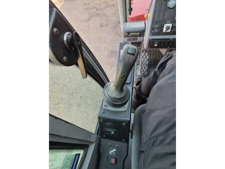 Mobilní jeřáby 2014 Scania p 380 (24)